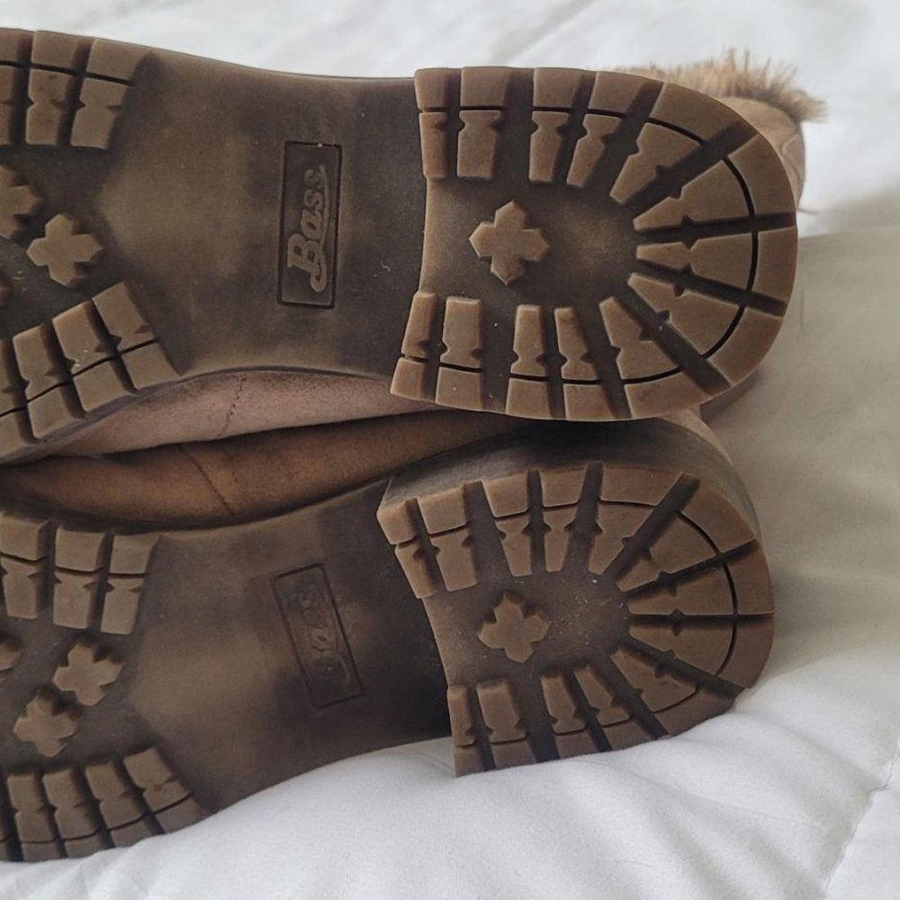 Bass beige faux fur lined boots - size 5.5 - Picture 10 of 14